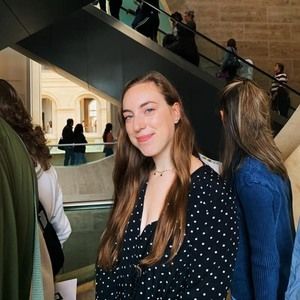 Meet your Posher, Becca